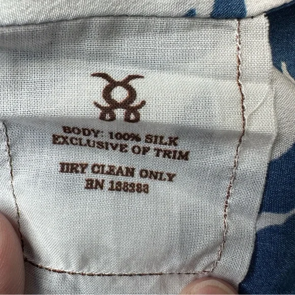 Figue Mica silk Floral Blue and White Women's blouse. Size large. Like new! - Picture 5 of 9